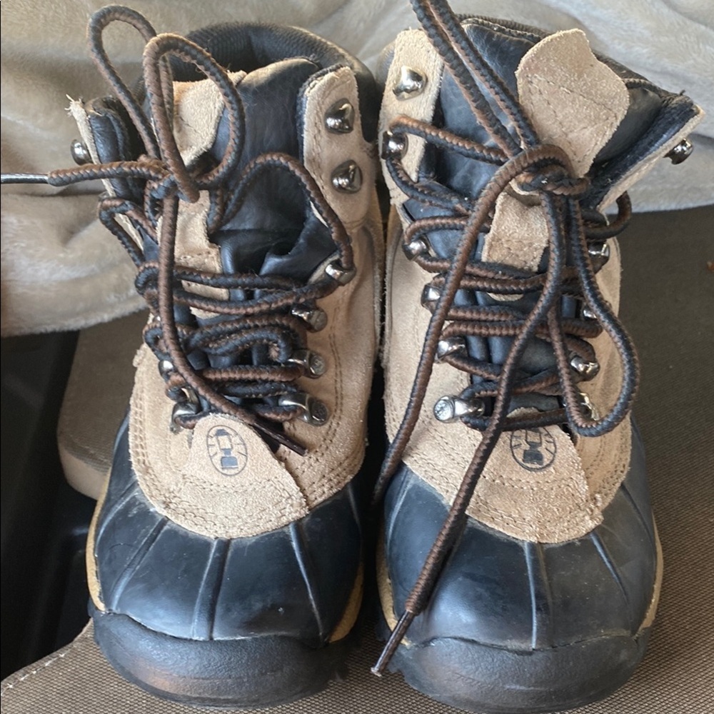 Women’s Size 7 Tan and Black Coleman  Leather Hiking Boots Summer Gorpcore Fall
